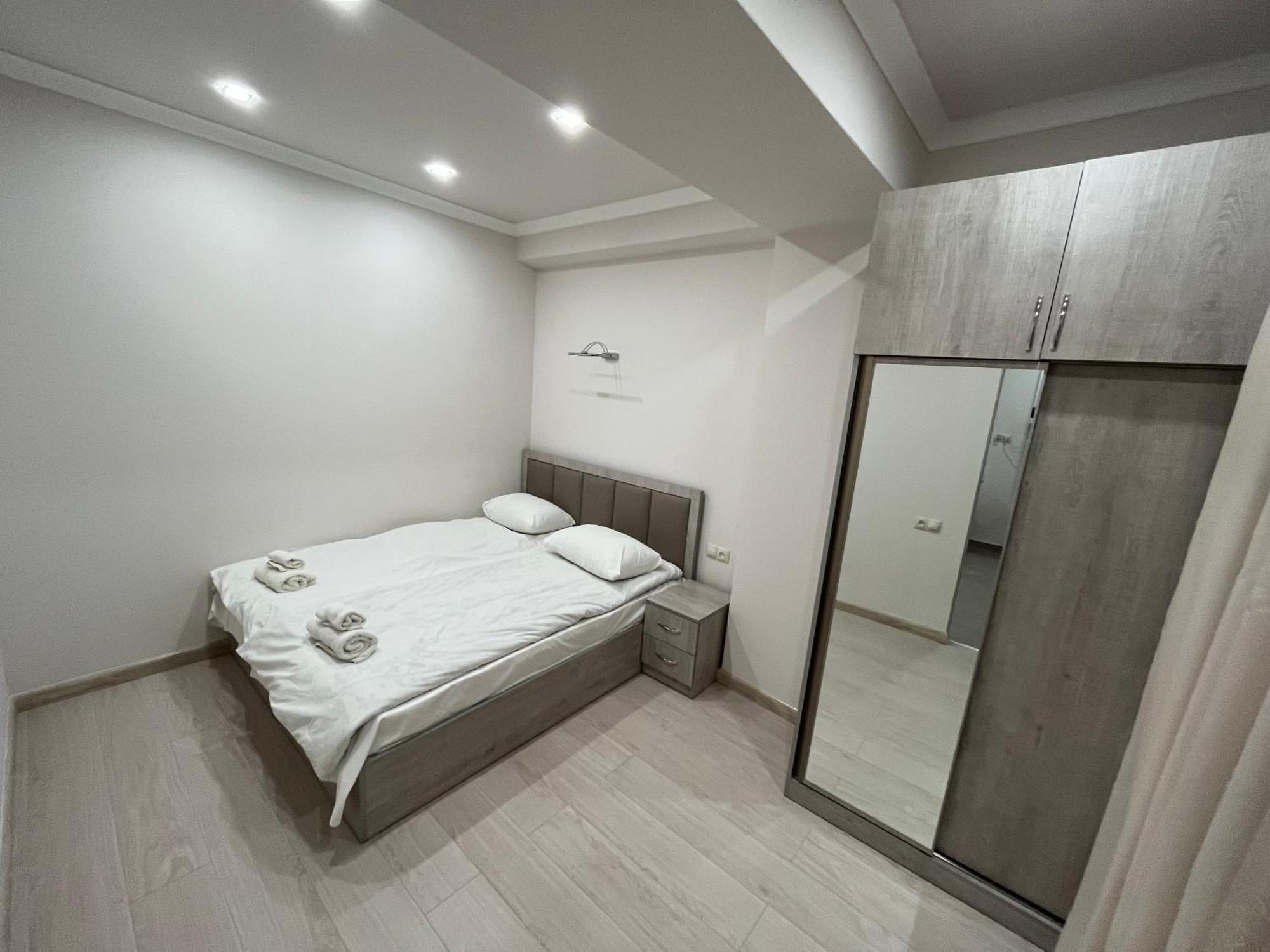 City Centre Apartment On Sakharov Square エレバン エクステリア 写真